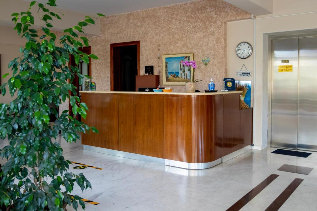 Dimitria Hotel Leptokaryá Ngoại thất bức ảnh